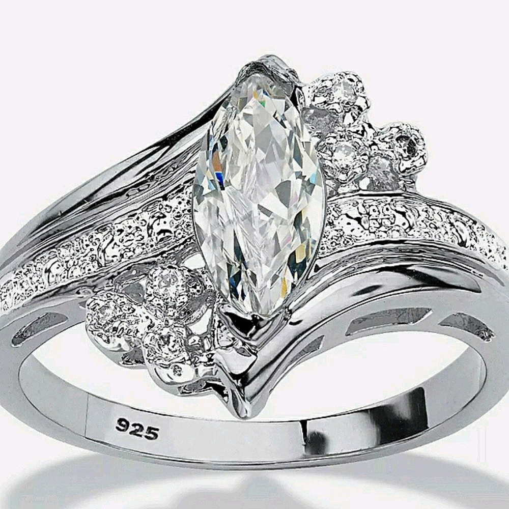 Engagement/ wedding ring